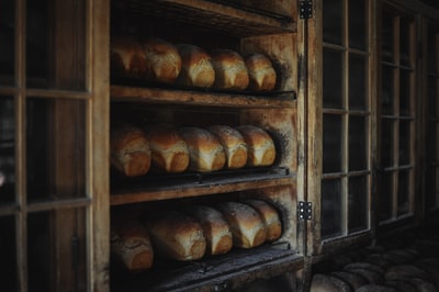 Hearty Pumpernickel Loaves