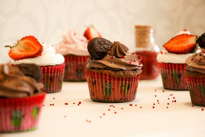 Gingerbread Cupcakes With Lemon Cream Cheese Frosting