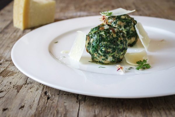 Spinach With Oysters And Cheese