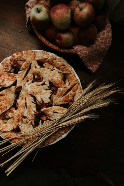 Buglar Wheat With Raisins And Cinnamon